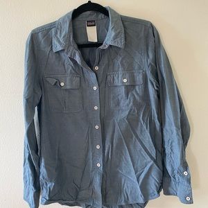 Women’s Patagonia chambray button down